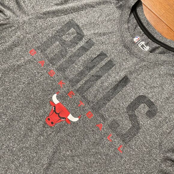 NBA Ultra Game Shirt Men's Large Chicago Bulls Gray With Logo Short Sleeve - Picture 5 of 8